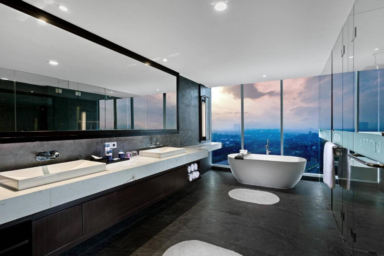 แอสตัน ซิโดอาร์โจ ซิตี้ โฮเต็ล แอนด์ คอนเฟอเรนซ์ เซ็นเตอร์ Hotel ภายนอก รูปภาพ